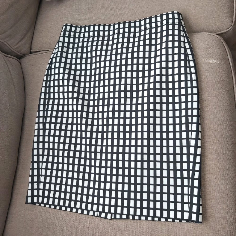 J. Crew the pencil skirt black white checkered